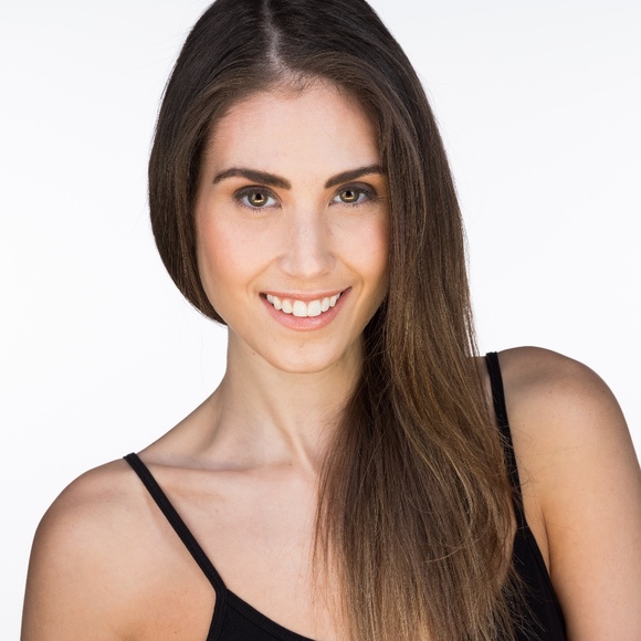 Hey Iโm Jess! Find me on IG as @jessgrossman. - Picture 3 of 3